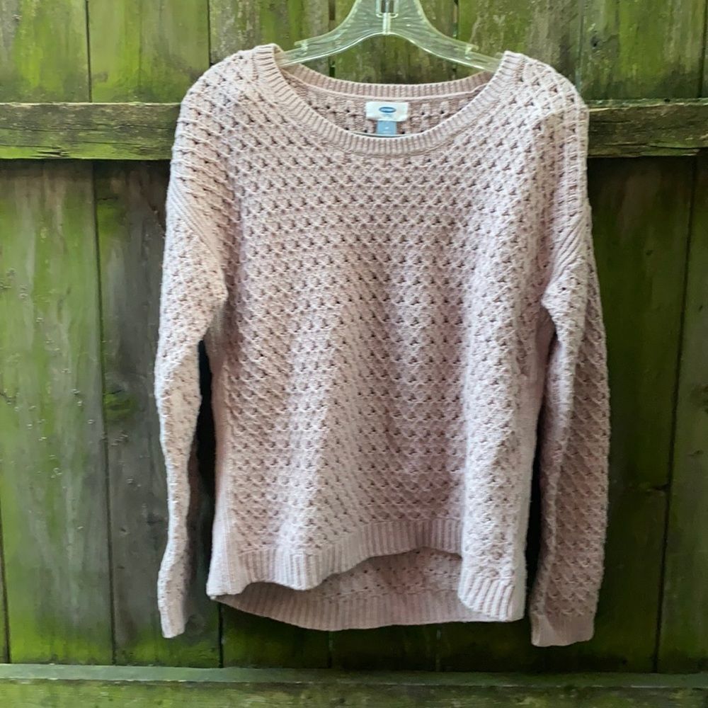 Old Navy dusty pink sweater sz. M